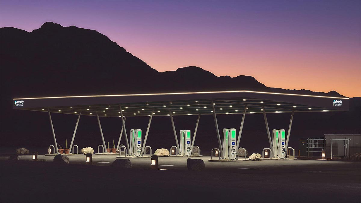 De Californische regelgeving voor de betrouwbaarheid van laadpalen voor elektrische voertuigen gaat op 28 september een nieuwe fase in.